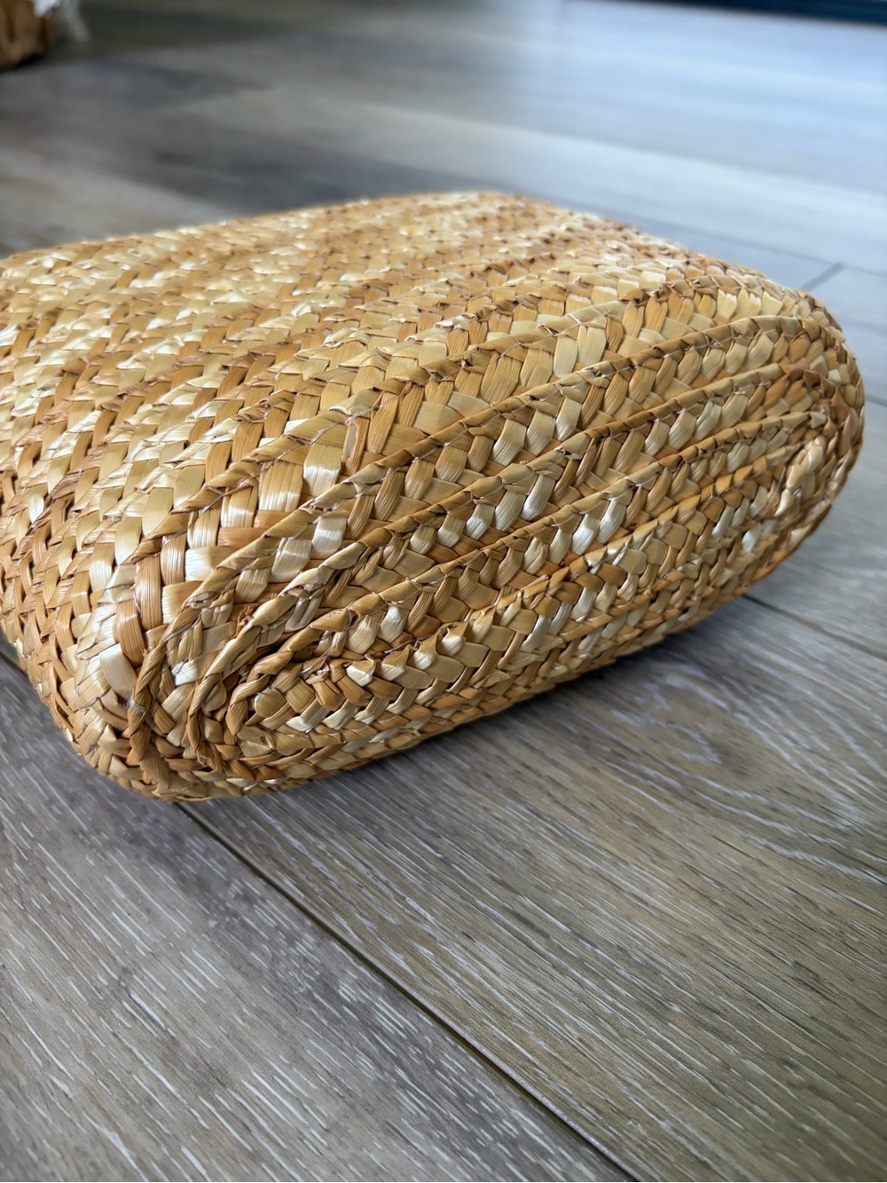 H&M Woven Straw Crossbody Bag in Natural - Picture 4 of 8